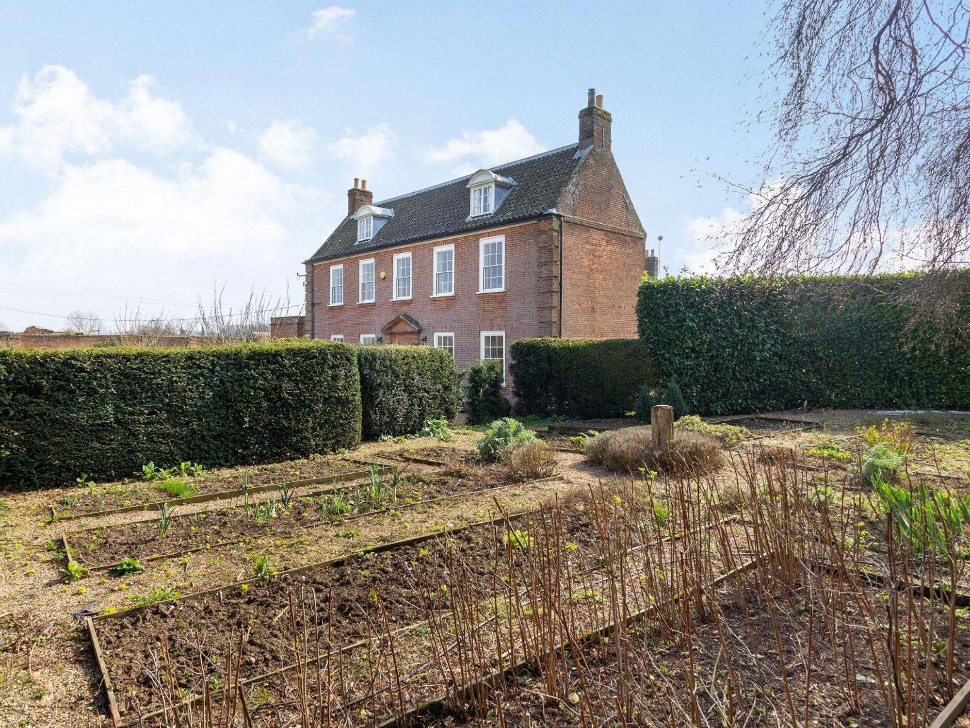 Hemblington Hall Arts And Leisure Ltd South Walsham Exterior foto